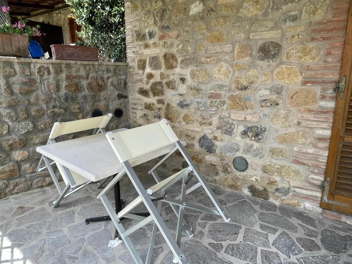 Casa Vacanze Le Case San Gimignano Exterior foto