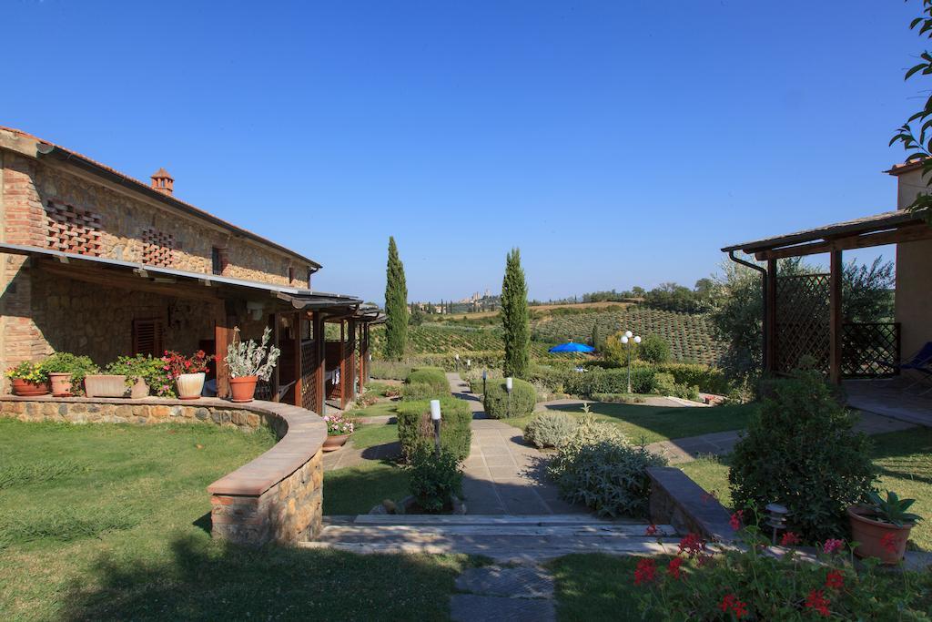 Casa Vacanze Le Case San Gimignano Exterior foto